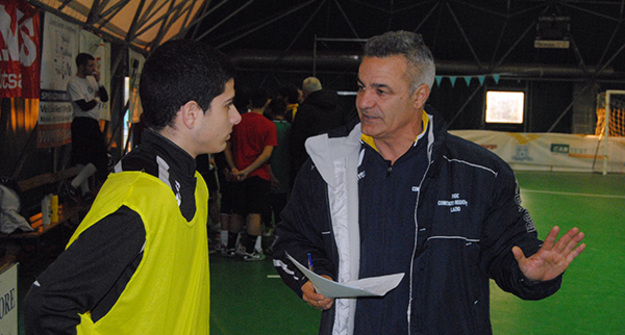 Mister Salvatore Corsaletti al lavoro il 23 con la sua Juniores