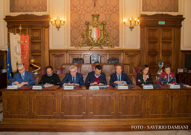 Il tavolo dei relatori (Foto © Saverio Damiani)
