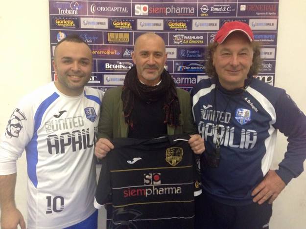 Da sinistra Trobiani, Serpietri e mister De Angeli