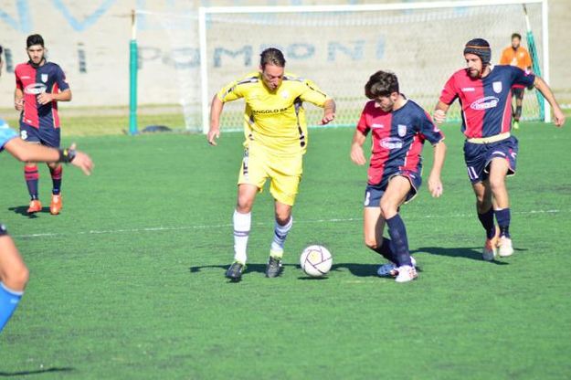 Luigi Ruggiero attaccante Compagnia Portuale (foto CPC2005)