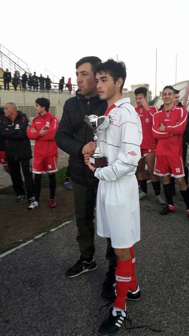 Tolfa durante la premiazione