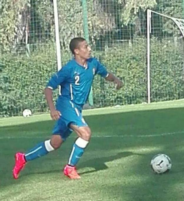 In azione con la maglia azzurra