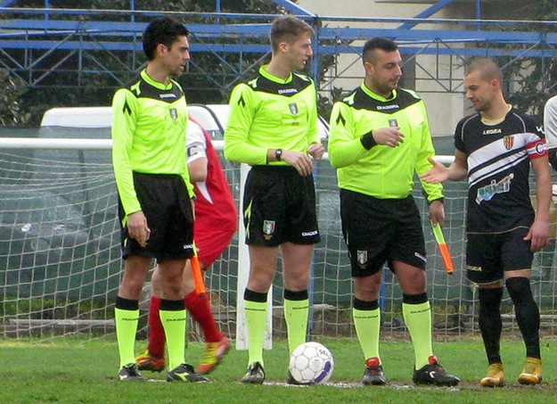 La terna arbitrale del match (foto ©Borgopodgoracalcio.it)