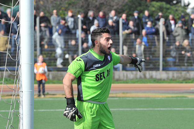 Alessandro Casciotti durante la sfida contro lo Sporting Città di Fiumicino ©Laura Del Gobbo
