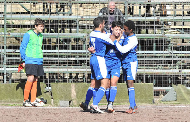 Esultanza biancoblu al Ceccacci (© Del Gobbo)