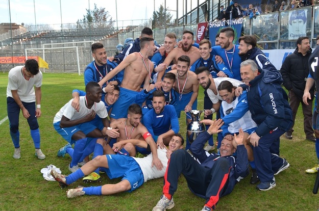 Il Cassino festeggia la Coppa Italia vinta Foto © Laura Del Gobbo