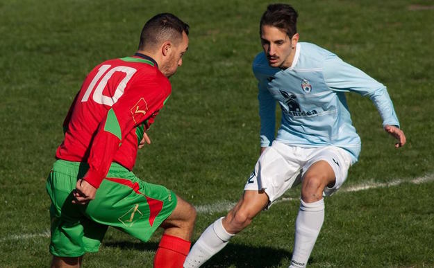 De Simone della Pro Calcio Lenola in azione (Foto©Duratorre)