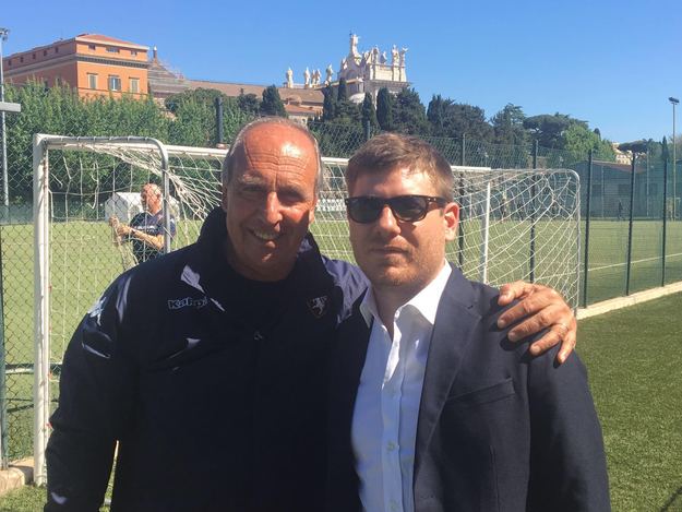 In alto Belotti e Zappacosta, sopra Giampiero Ventura con il dg Nicola Vilella ©SS Romulea