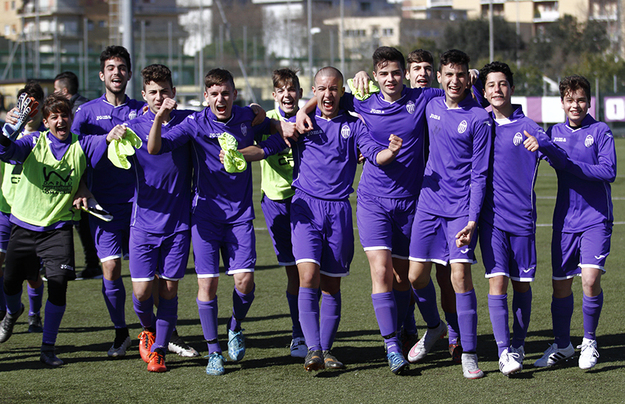 La gioia e la grinta dell&apos;Ostiamare a fine gara ©shotsport.it