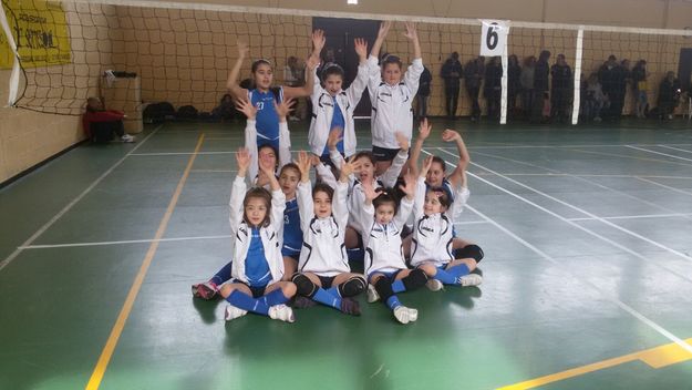 Una squadra di minivolley del Colonna
