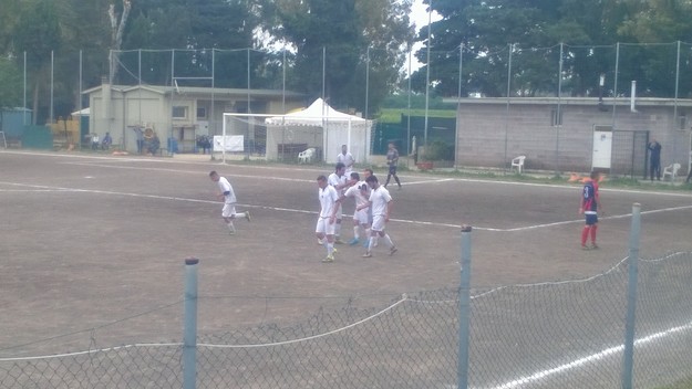 Ferro&Co. esultano al vantaggio