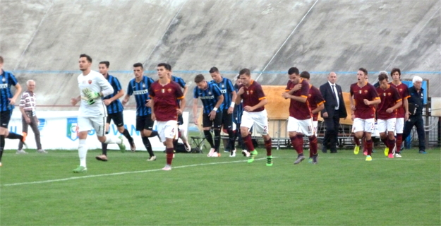 Roma e Inter entrano in campo al Morgagni di Forlì ©Gazzetta Regionale