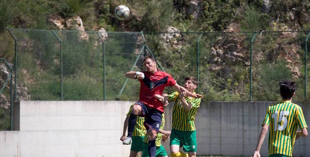 Mariniello con la maglia della Pro Calcio Lenola