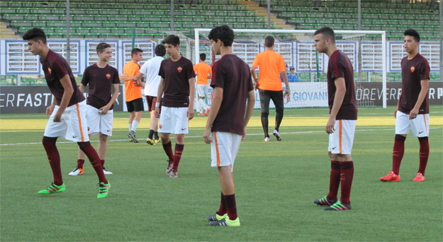 La Roma si riscalda ©De Cesaris