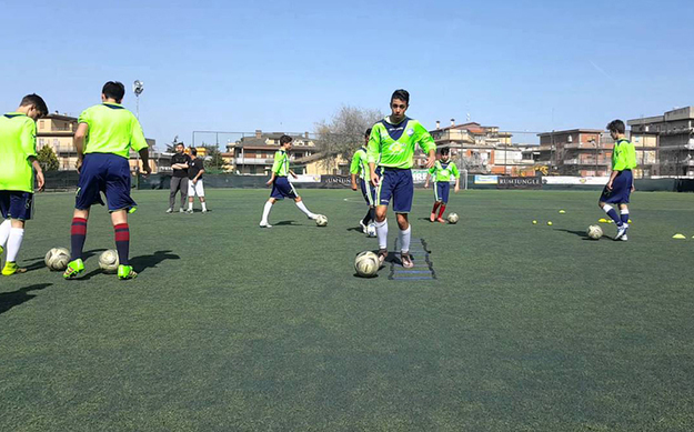 Una fase di allenamento della &apos;1 contro 1&apos;