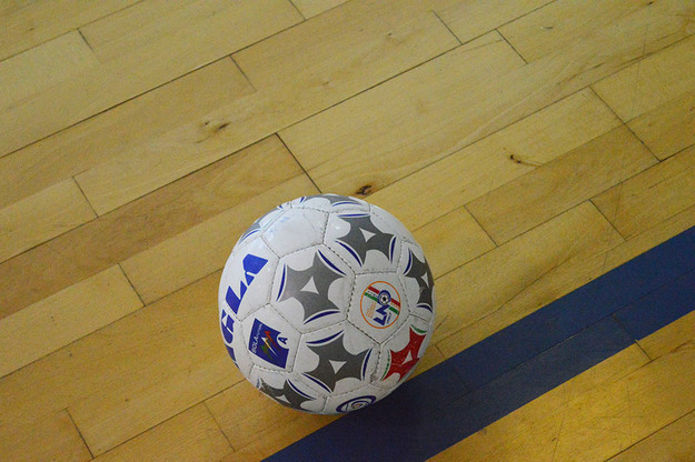 Palla al centro per il calcio a 5 