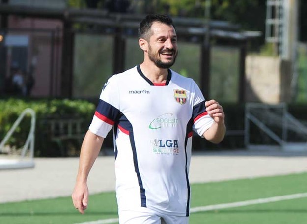 Emanuele Mancini con la maglia del CreCas Foto © Laura Del Gobbo