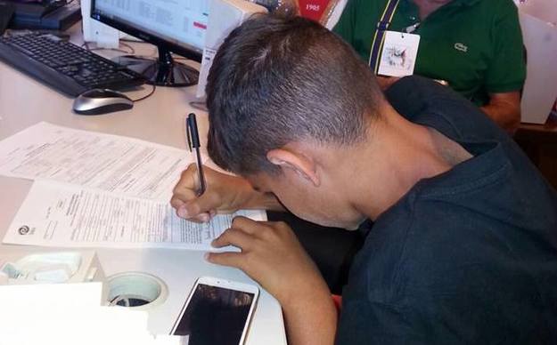 Attardo firma per la Lazio (© Facebook)