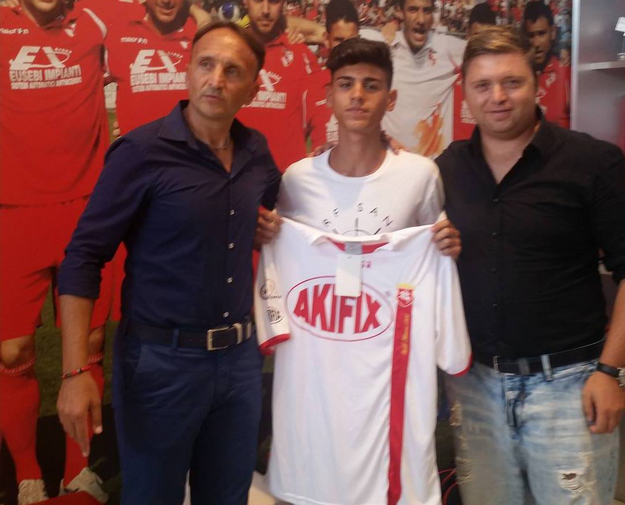 Gianmarco Rega con la maglia dell&apos;Ancona