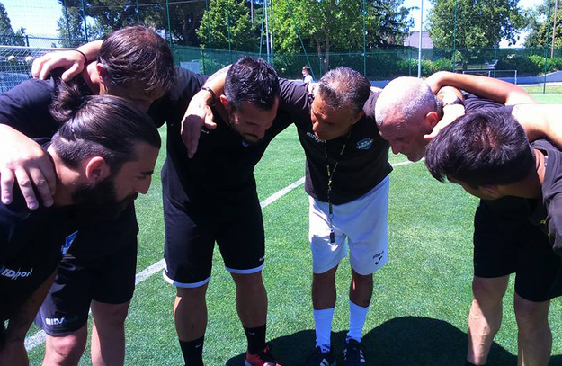 Maurizio Silvestri con i suoi collaboratori @Facebook Maurizio Silvestri 1 VS 1