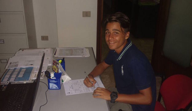 Andrea Pesce firma con la Ternana