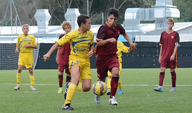 Nell&apos;Under15 il Frosinone punta al sorpasso sulla Roma © Lori
