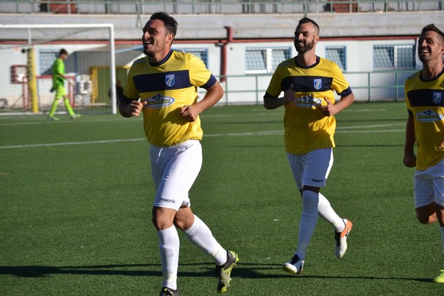 Martinelli esulta dopo il 4-0