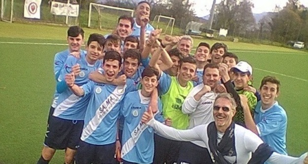 L&apos;esultanza del Segni dopo la bella vittoria nel derby (foto Facebook)