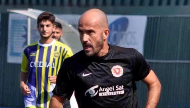 Piccheri con la maglia dell&apos;Unipomezia (foto Cenci)