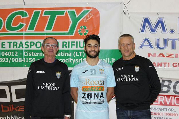 Al centro Andrea Barontini