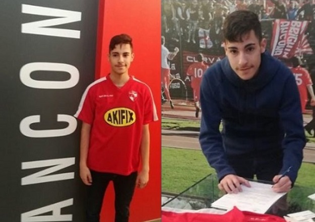 Garofano con la nuova maglia e al momento della firma