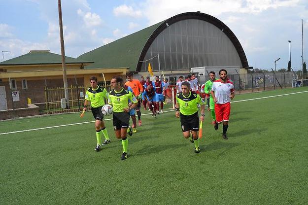 Ingresso in campo di Rieti e Monterosi (foto rietifc.it)