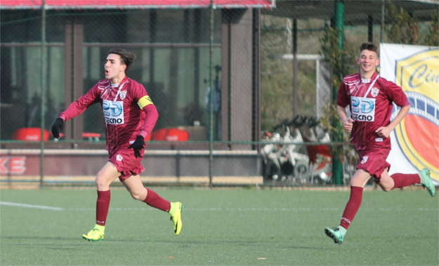 Tornesi esulta dopo l&apos;1-0 (foto De Cesaris)