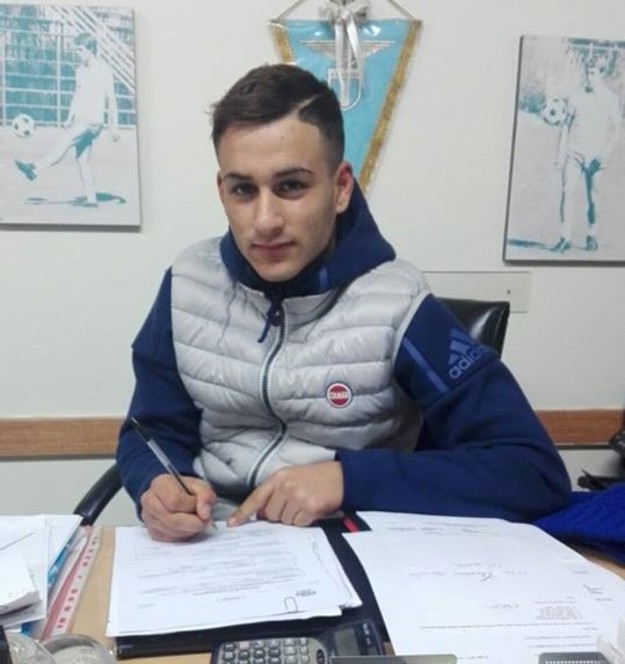 La firma di Spatara sul contratto