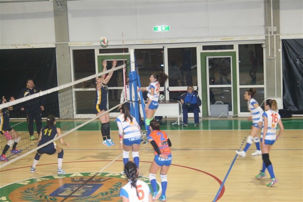 Una fase di gioco tra Terracina e All Volley Roma