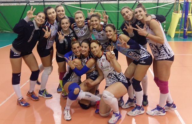L&apos;esultanza delle ragazze del Ladispoli dopo la vittoria 