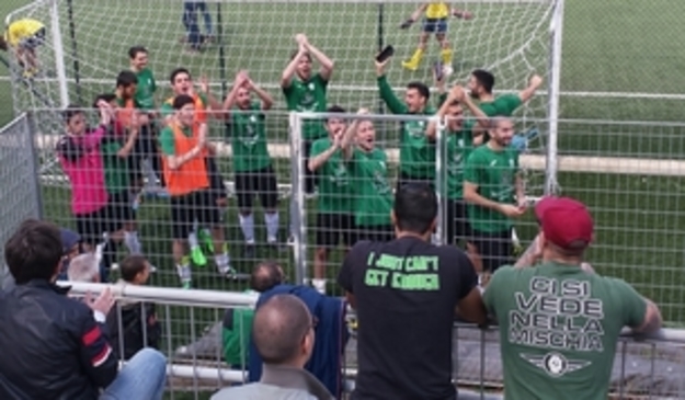 Il Pro Appio con i suoi tifosi