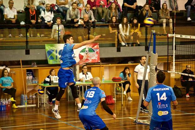 Un attacco di Latina durante il match contro Marigliano