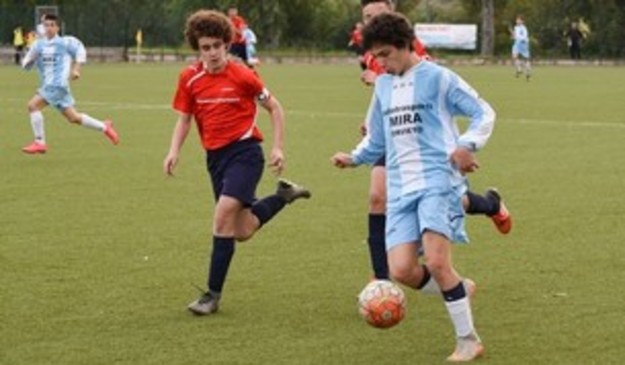Vincenzi, autore del primo gol (©Sacchini)