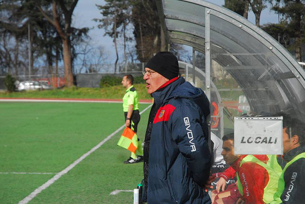 Il tecnico dei castellani, Valter Mecozzi (©Frascati Calcio)