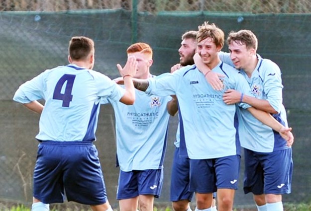 D&apos;Amario festeggia con i compagni © Del Gobbo