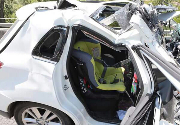 L&apos;auto dopo l&apos;incidente