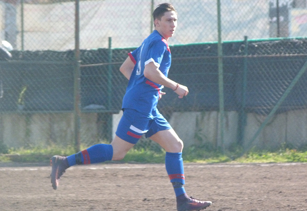 Alessio Rasi in azione sul campo di Acilia ©Gazzetta Regionale