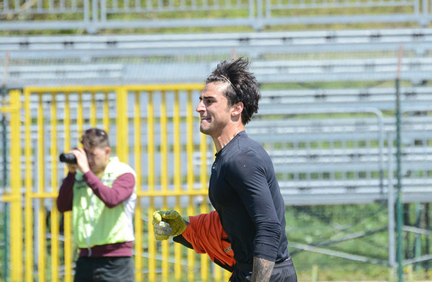 Pierfrancesco Neri esulta dopo l&apos;ultima decisiva parata (©Lori)