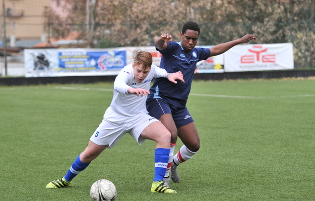 Joshua (destra) in azione ©Del Gobbo