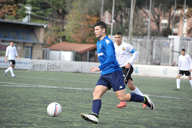 Follo con la maglia dell&apos;Albalonga ©Del Gobbo