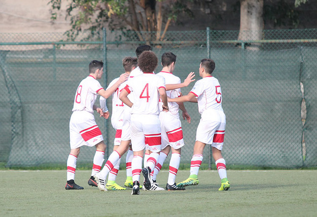 Lodigiani, poker all&apos;esordio ©Del Gobbo