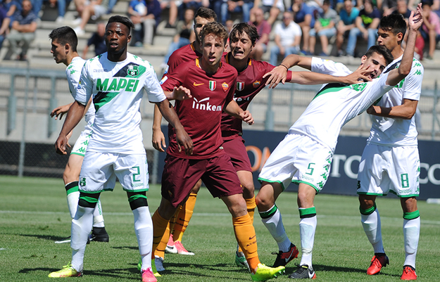 Frattesi (al centro) contro il Sassuolo ©DelGobbo