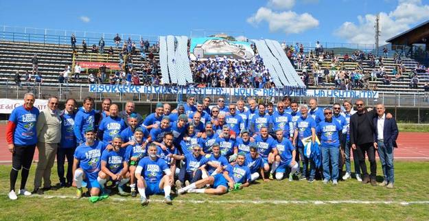 I festeggiamenti del Cassino per la promozione in Serie D