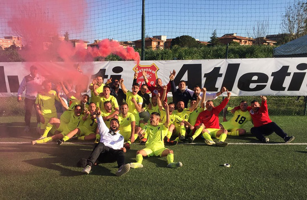 Prima squadra in festa ©Atletico 2000